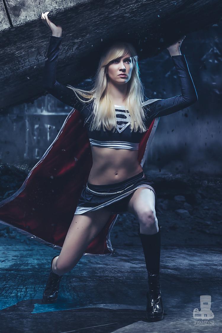 25P Superheroines and villain
