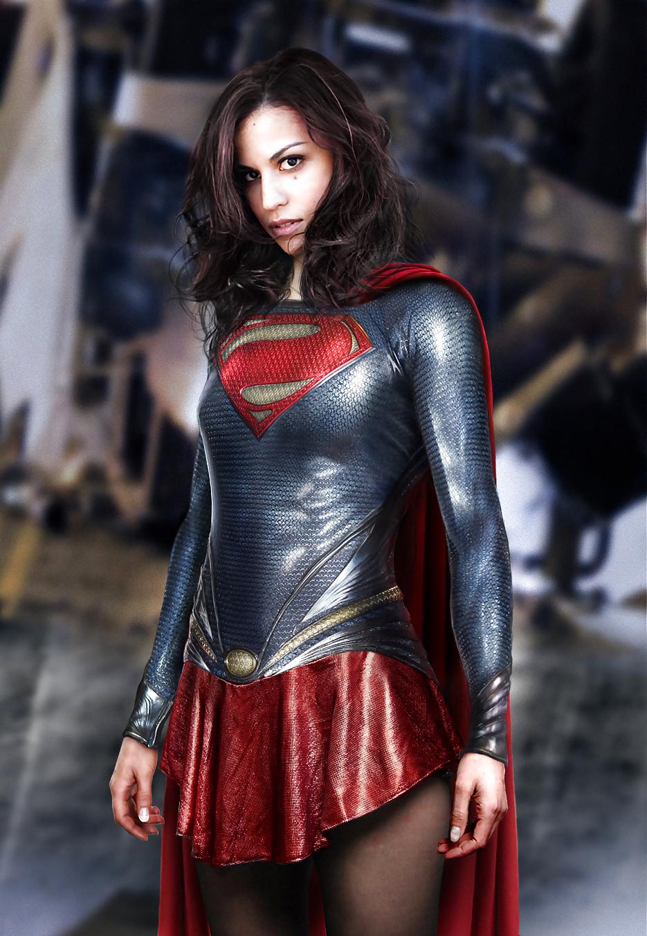 25P Superheroines and villain