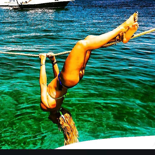 25P GREEK CELEBRITY WOMEN