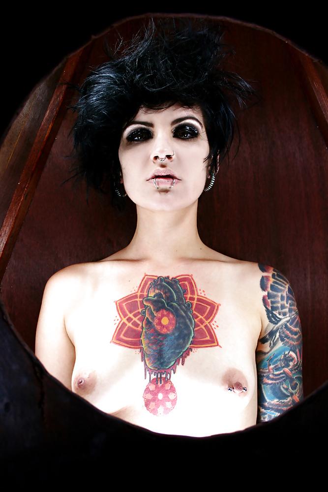 25P Belles Tatouees - 8 - FishScorpio