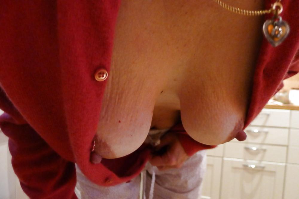 25P Large, huge nipples from matures and young girls