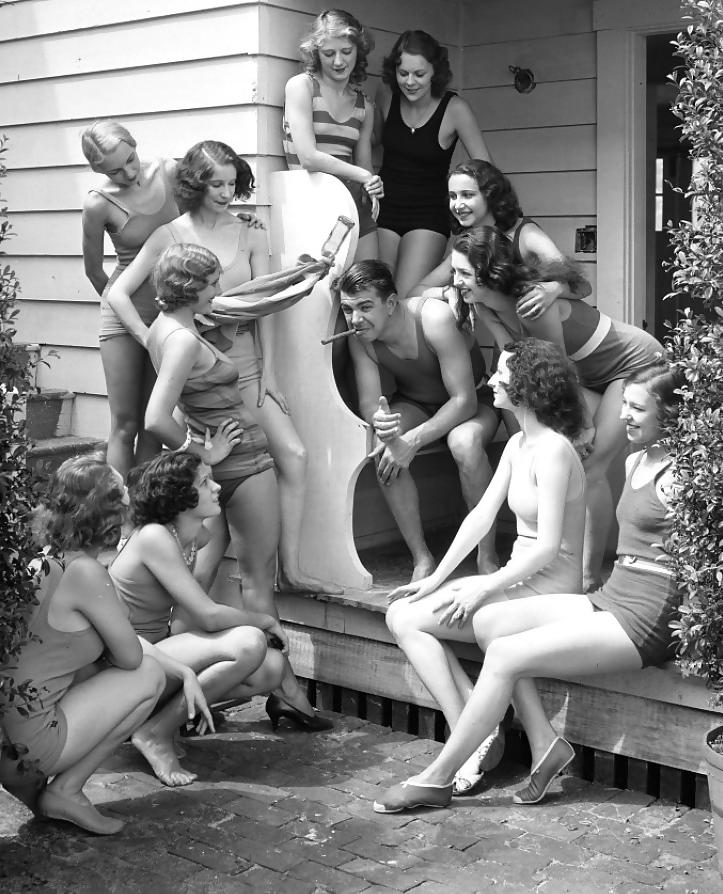 16P Vintage lady's &  Swimware-num-001