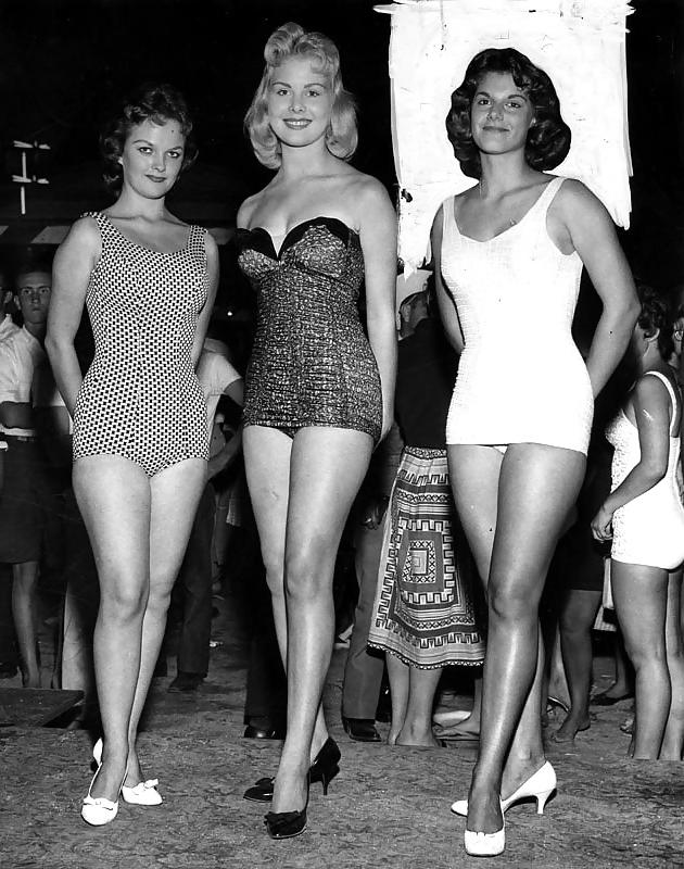 16P Vintage lady's &  Swimware-num-001