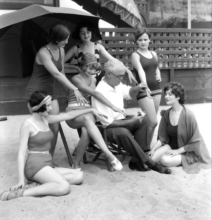 16P Vintage lady's &  Swimware-num-001