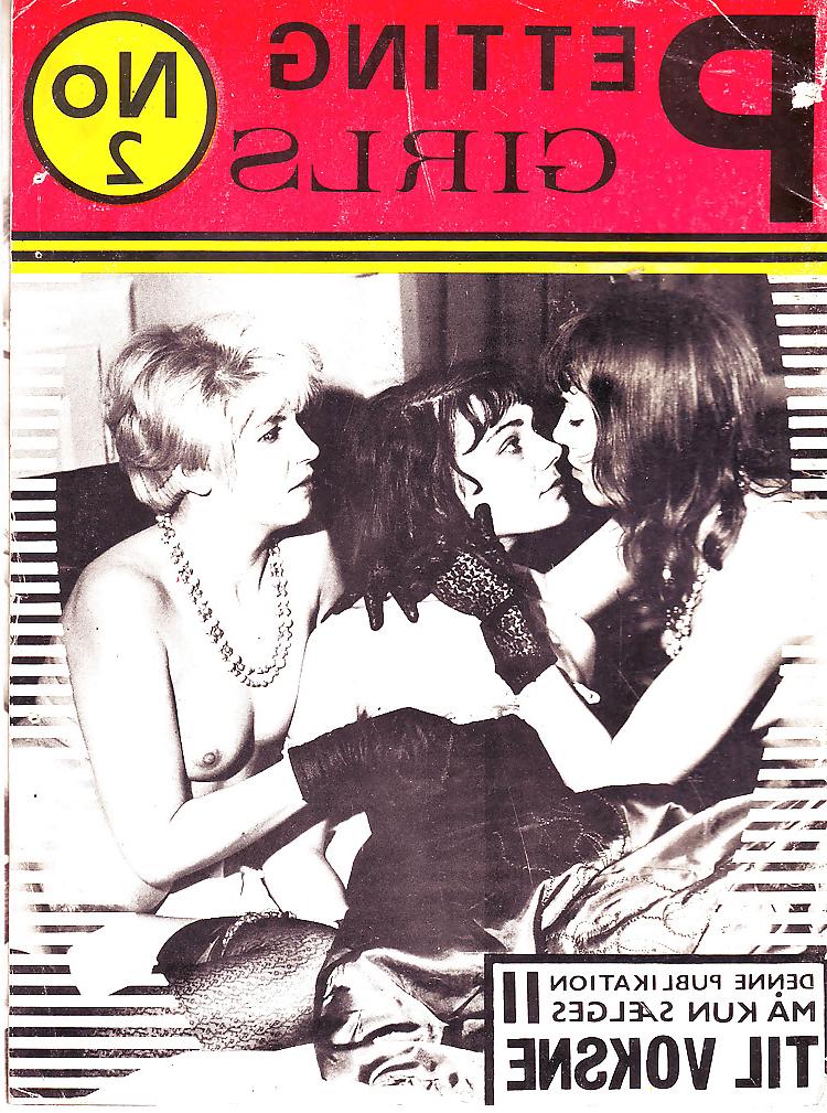 25P Vintage Magazines Petting Girls No 02