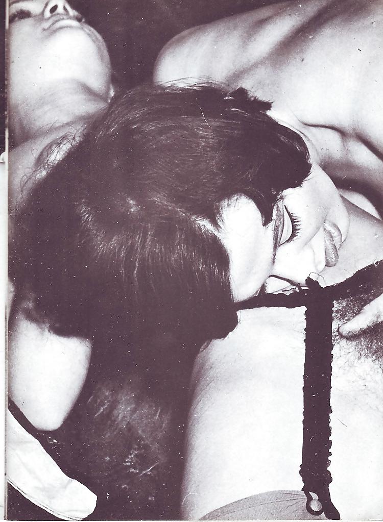 25P Vintage Magazines Petting Girls No 11