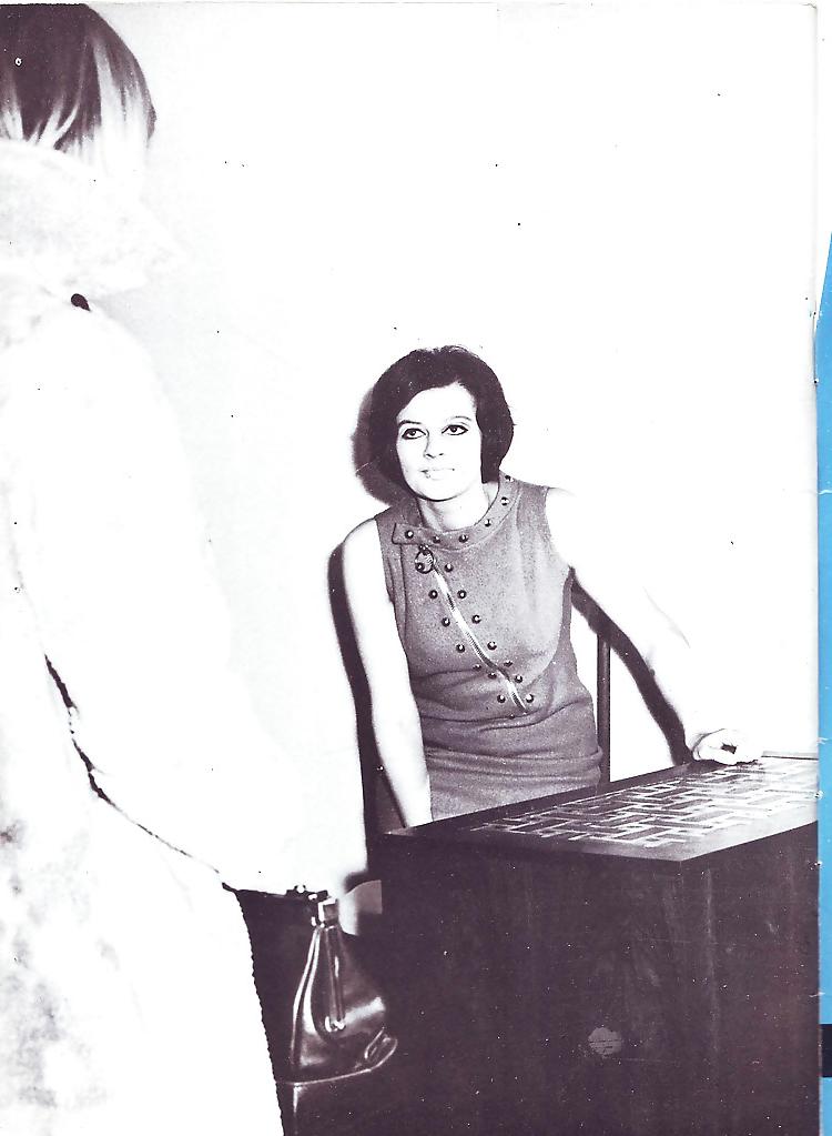 25P Vintage Magazines Petting Girls No 11