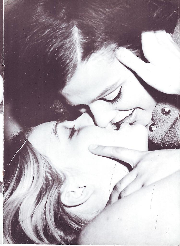 25P Vintage Magazines Petting Girls No 11
