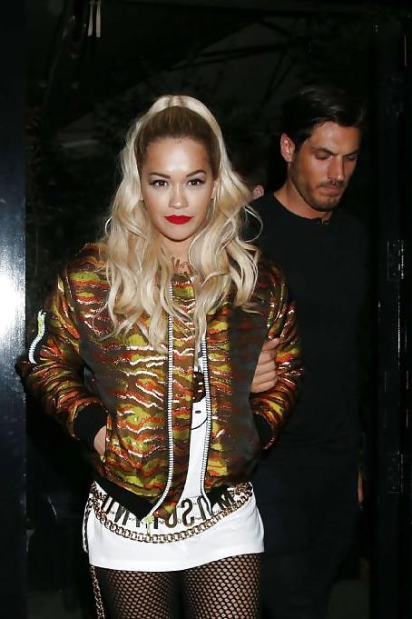25P RITA ORA,CROTCH,ASS,TITS SHOTS