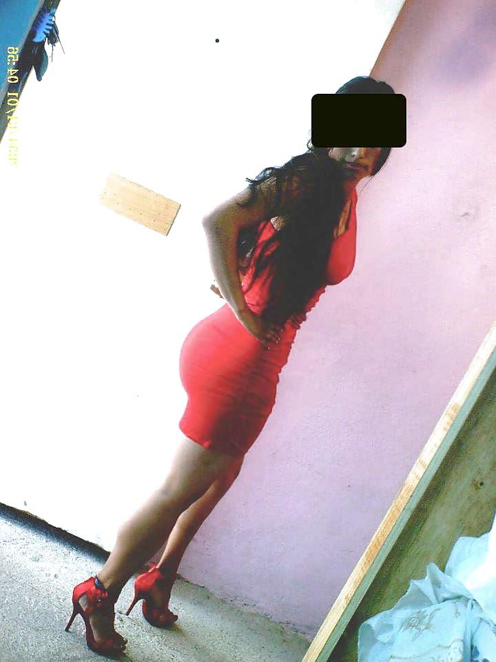 6P Latina milf in stripper heels
