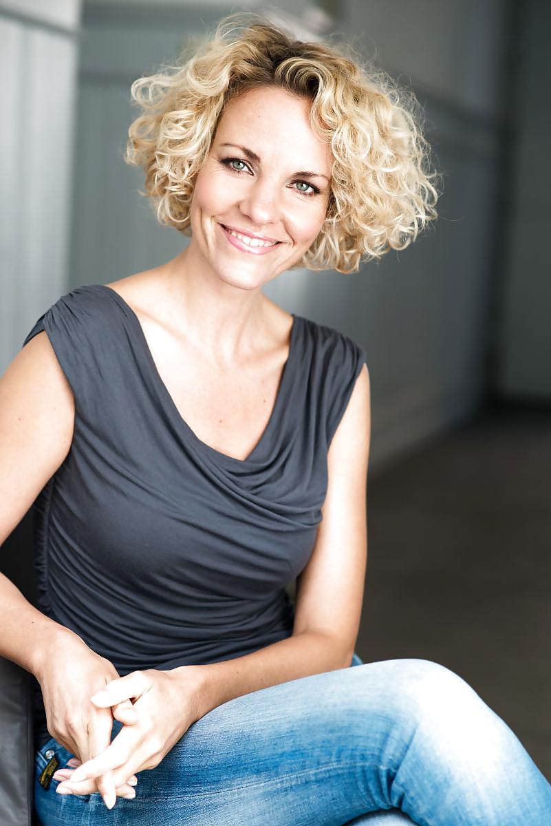 15P Nice German Actor MILF Melanie Wiegmann.
