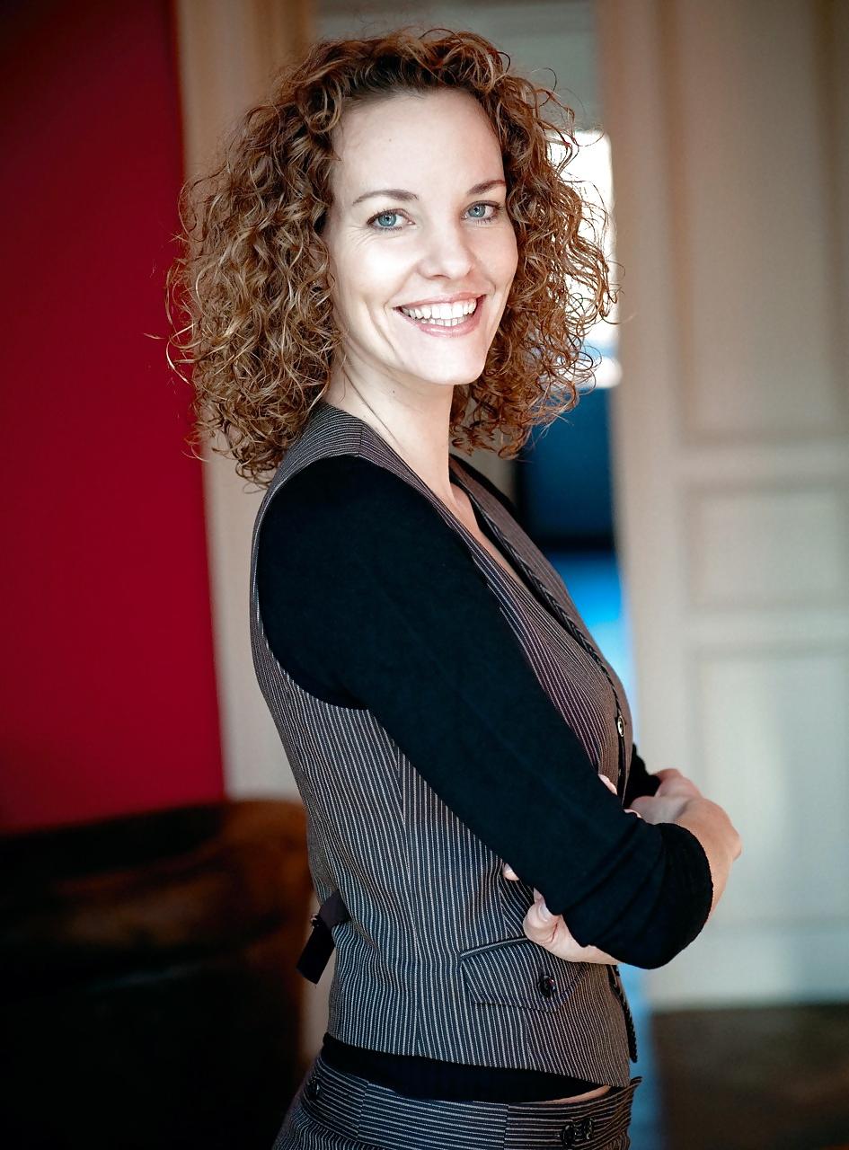 15P Nice German Actor MILF Melanie Wiegmann.
