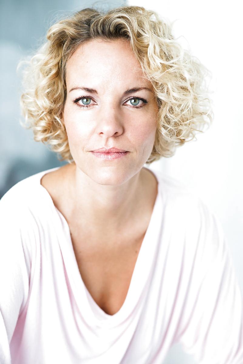 15P Nice German Actor MILF Melanie Wiegmann.