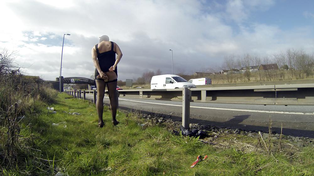 10P Tranny Slut Exhibitionist Flashes Motorway