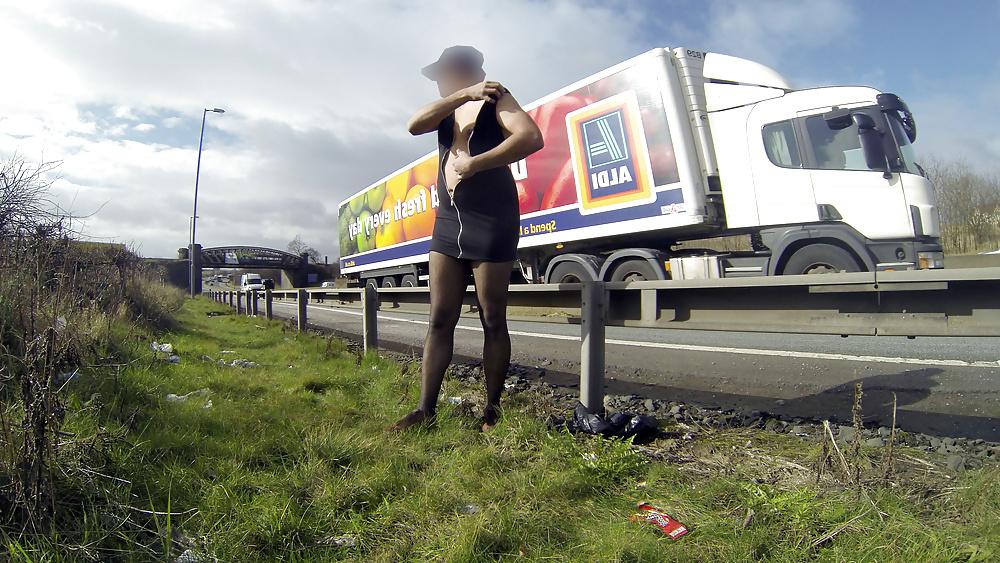 10P Tranny Slut Exhibitionist Flashes Motorway