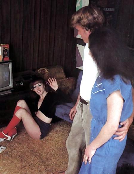 25P Vintage Magazines And girl Makes Three