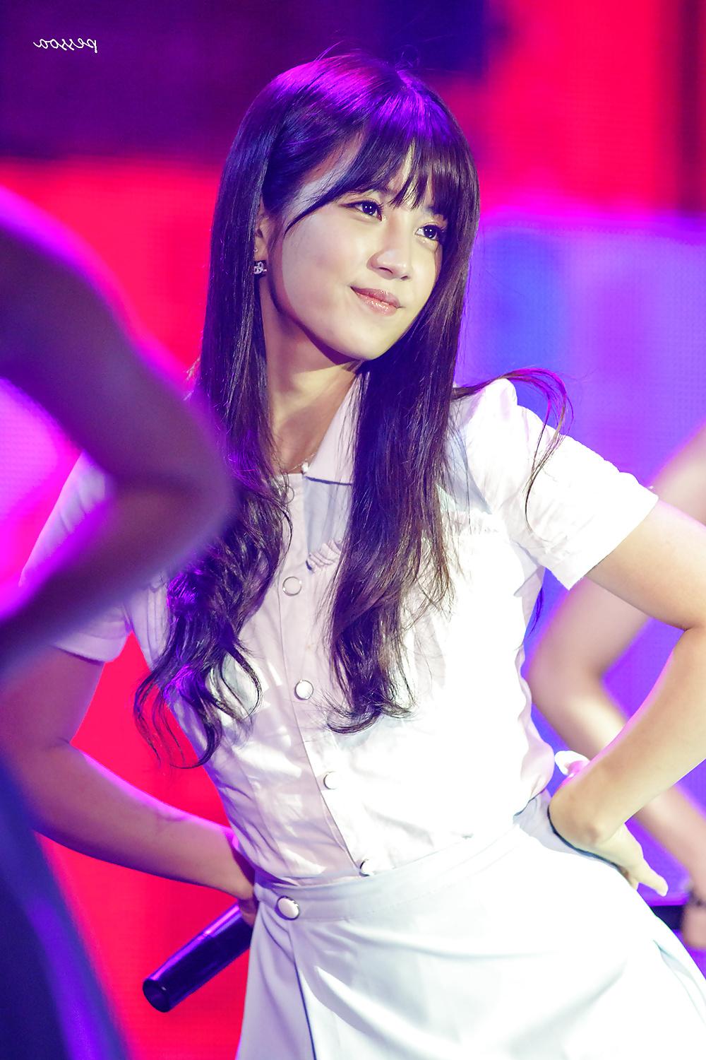25P Chorong (A-pink)