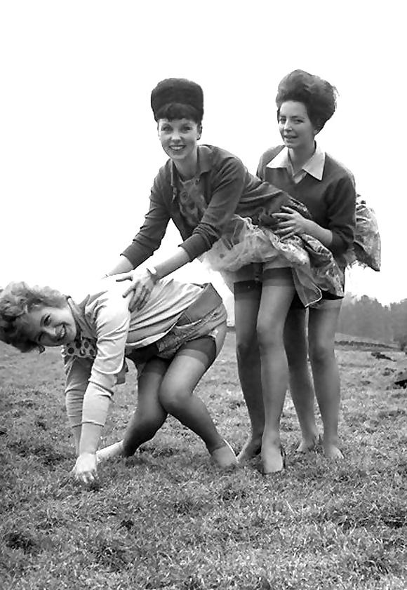 25P Vintage Porn & Girlfriends