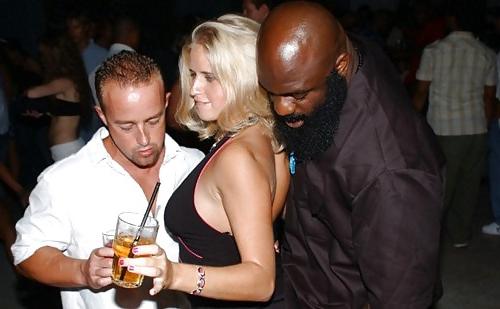 16P More Cuckold