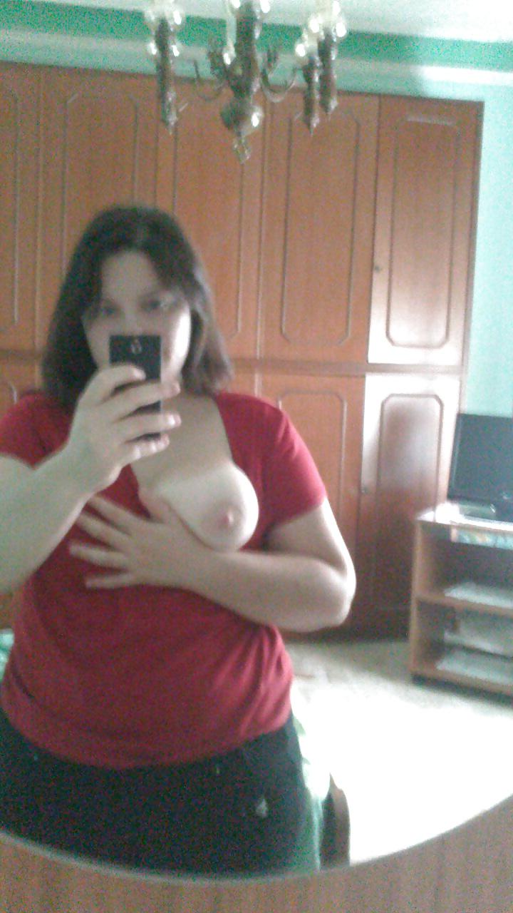13P Lo so sono una troia esibizionista =)