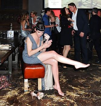 19P Sexy german actress Sophie Wepper - lehs heels hot