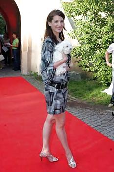 19P Sexy german actress Sophie Wepper - lehs heels hot