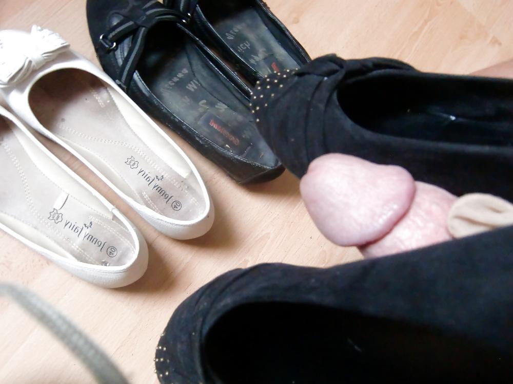 13P Playing with neighbours ballerina flats