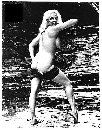 11P Vintage busty blonde delores devaughn