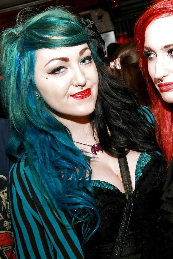 15P Irish goth pin up girl from Galway