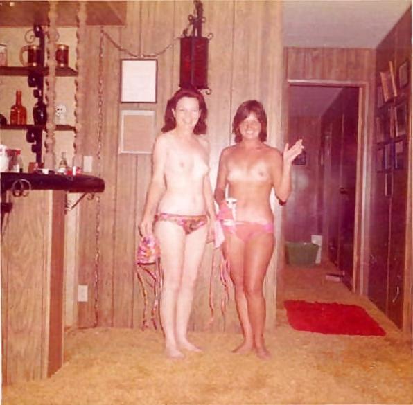 25P Vintage Wives & Girlfriends 58