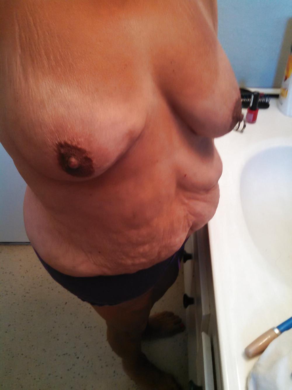 5P Mature bbw topless