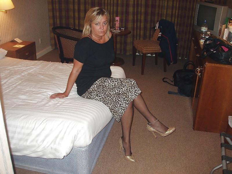 21P Tanned Slut 