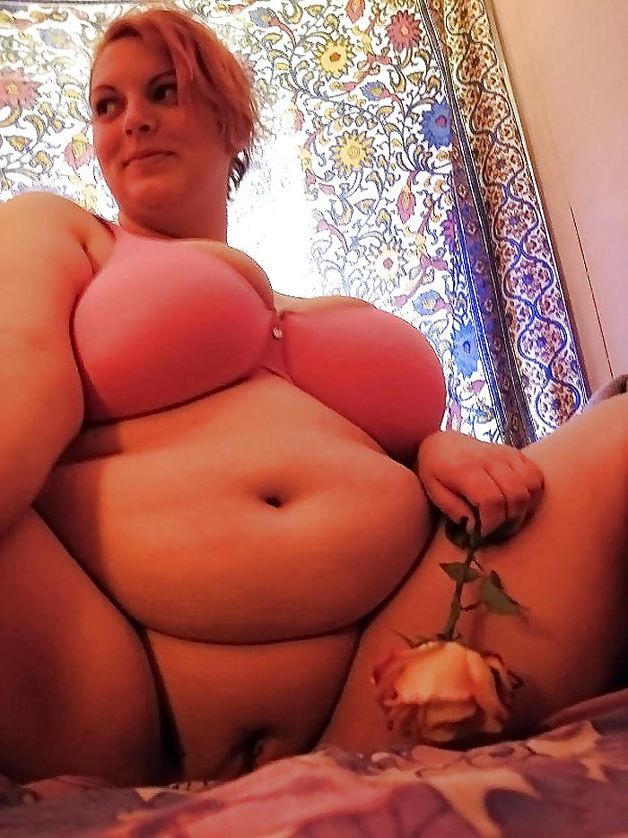 25P Wonderful Big Tits and Curvy Gils (4) 