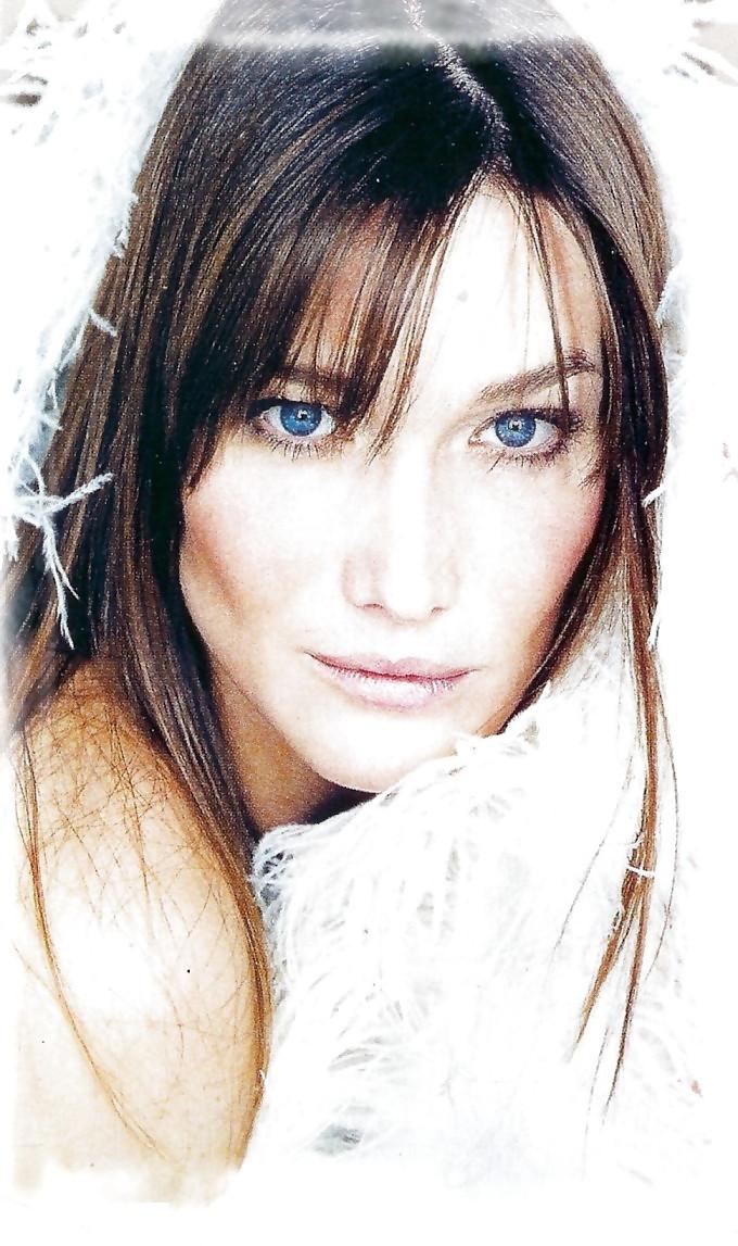 23P French First Lady Carla Bruni  N15
