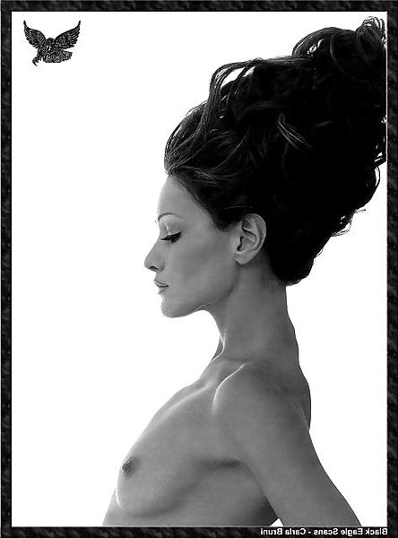 23P French First Lady Carla Bruni  N15