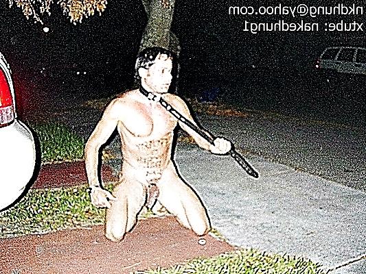 20P Nakedhung exhibitionist bottom in Miami
