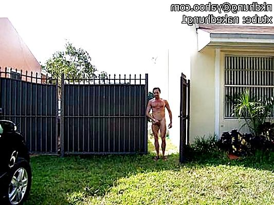 20P Nakedhung exhibitionist bottom in Miami