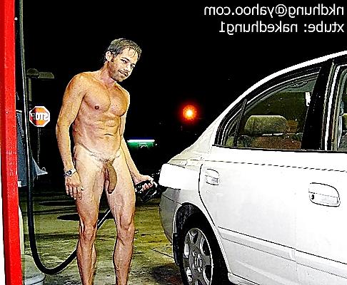 20P Nakedhung exhibitionist bottom in Miami