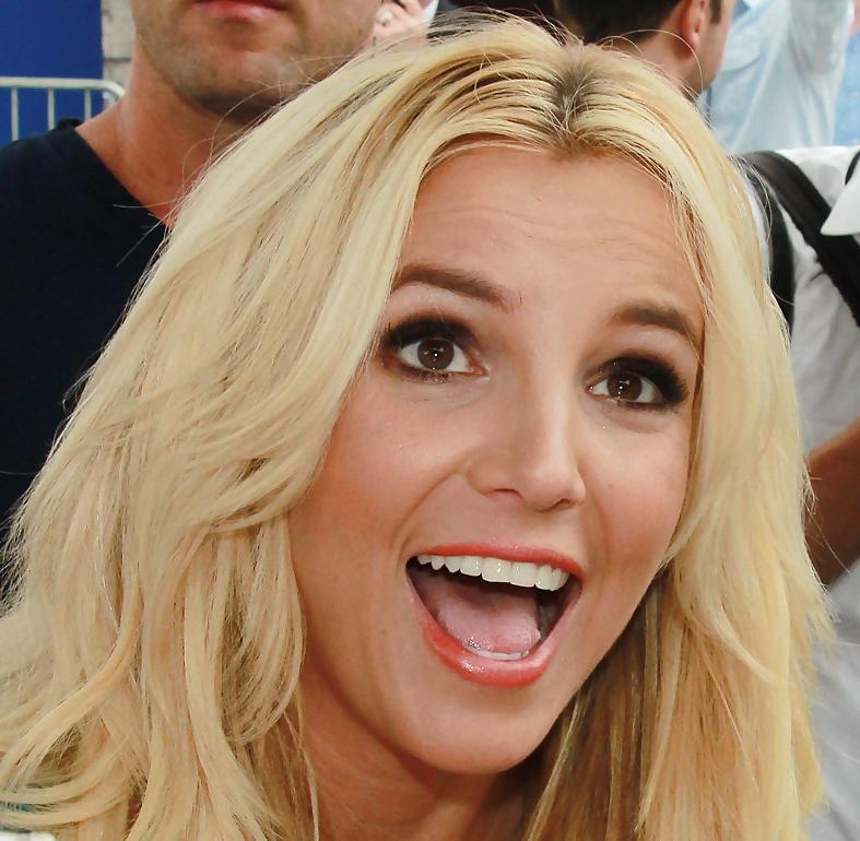25P Celebrity with open mouths - COCKSUCKING