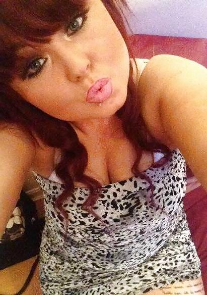 12P Would you empty your balls in chubby chav Sammi? 
