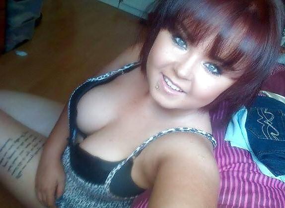 12P Would you empty your balls in chubby chav Sammi? 