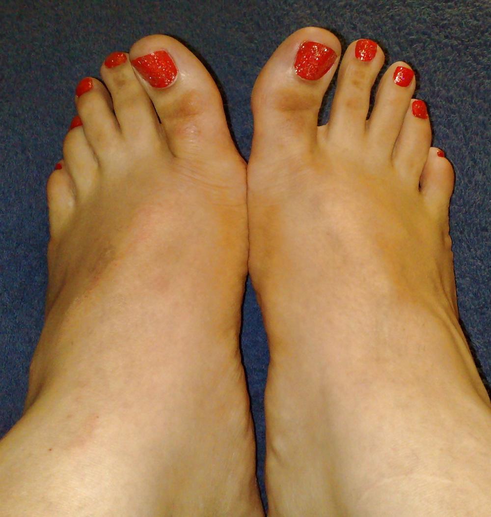 9P Nail polish glitter feet 