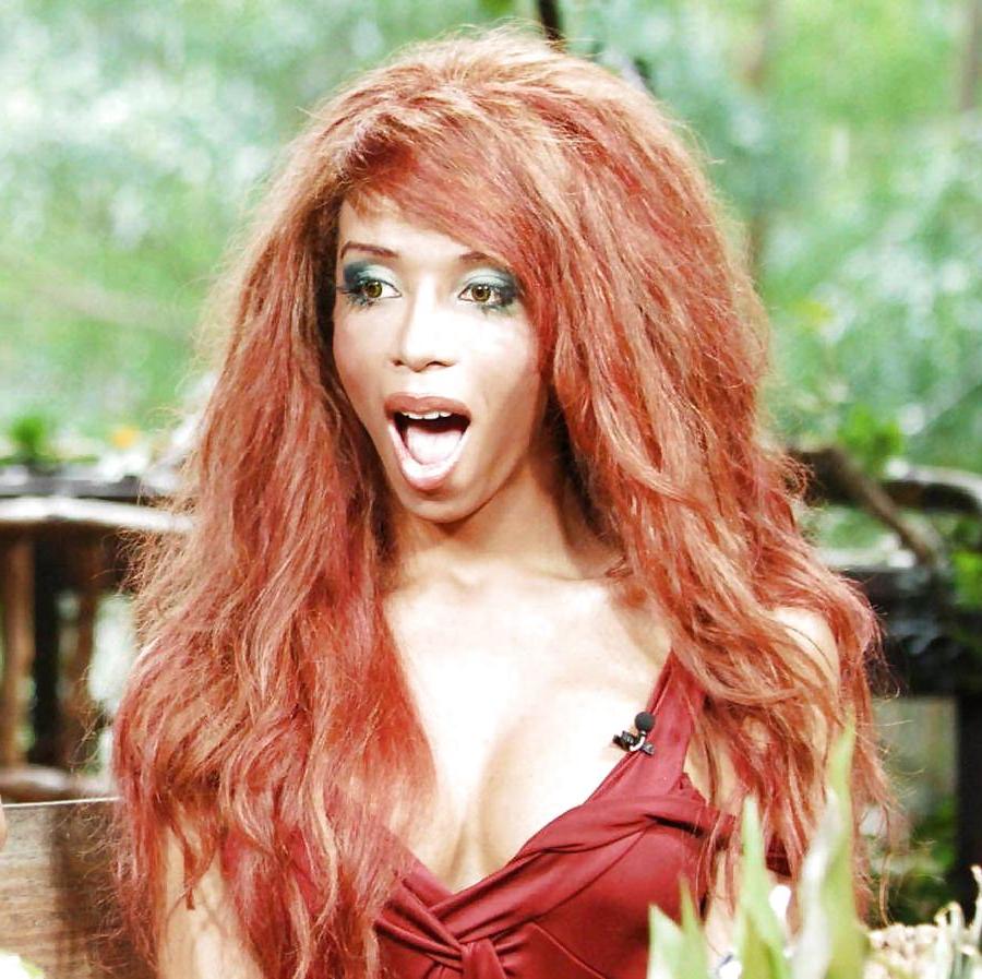 12P Internet pics of Lorielle London...
