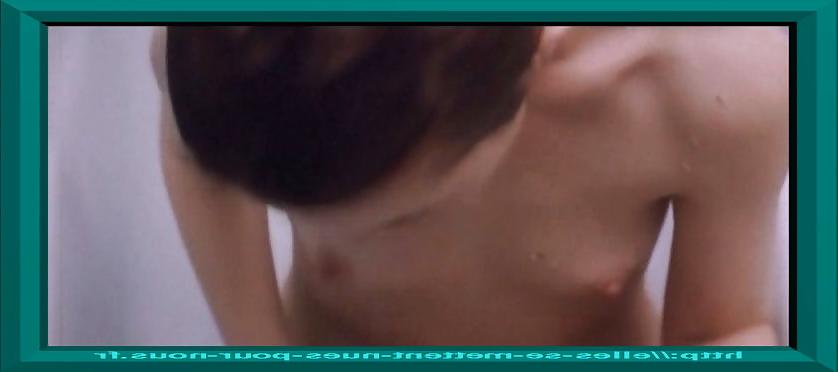 21P Charlotte Gainsbourg nue a 18 25 30 et 37 ans