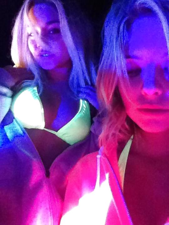 25P Cute celebrity slut Vanessa Hudgens