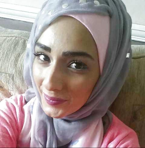 17P Hijab cum whore
