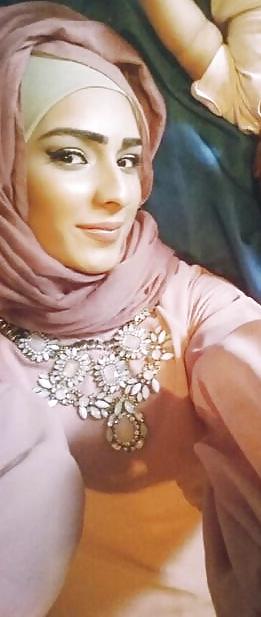 17P Hijab cum whore