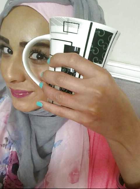 17P Hijab cum whore