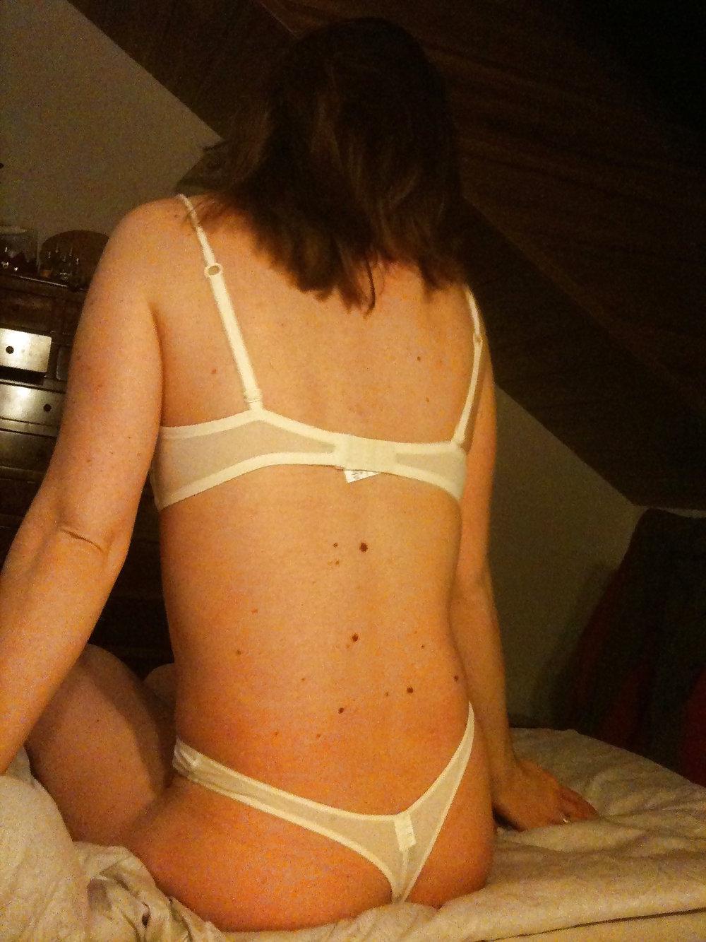5P Swiss Thongwife