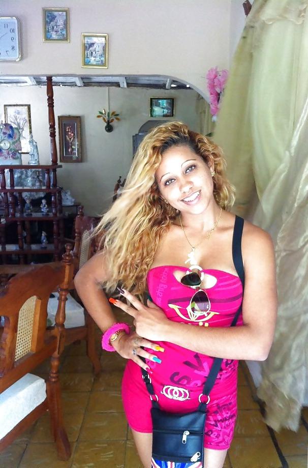 24P Chicas Cubanas